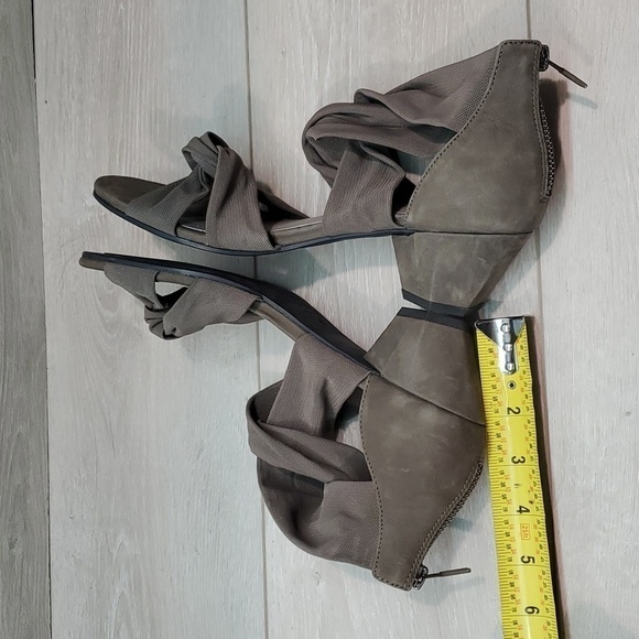 NEW Eileen Fisher Women Joy Mesh Knot Crisscross Heels Sandals shoes sz 8.5 - Picture 8 of 11